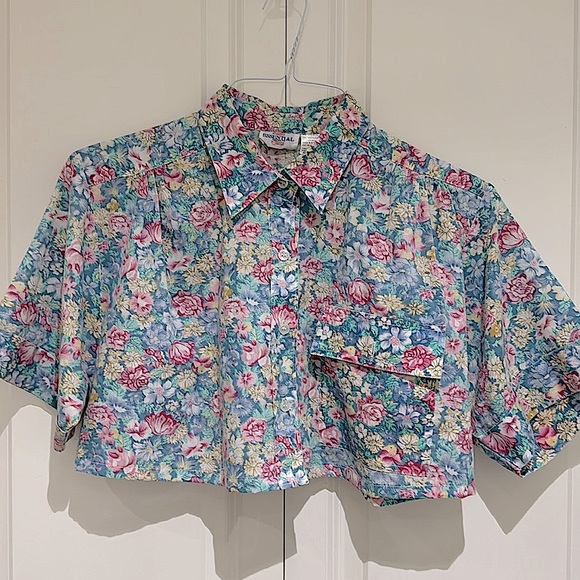Cropped Floral Blouse - Picture 5 of 9